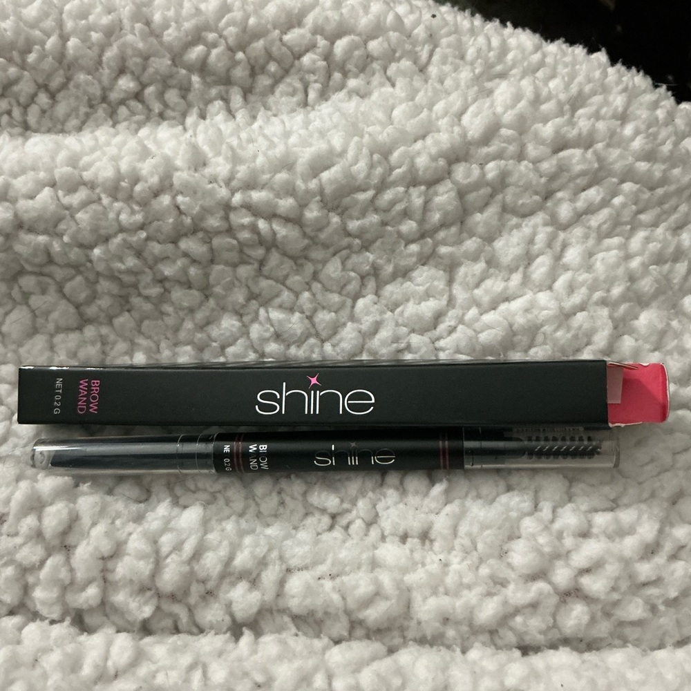 Brow pencil. Virtue